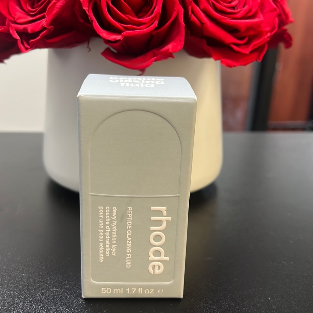 Brand new never used, Rhode Peptide Glazing Fluid